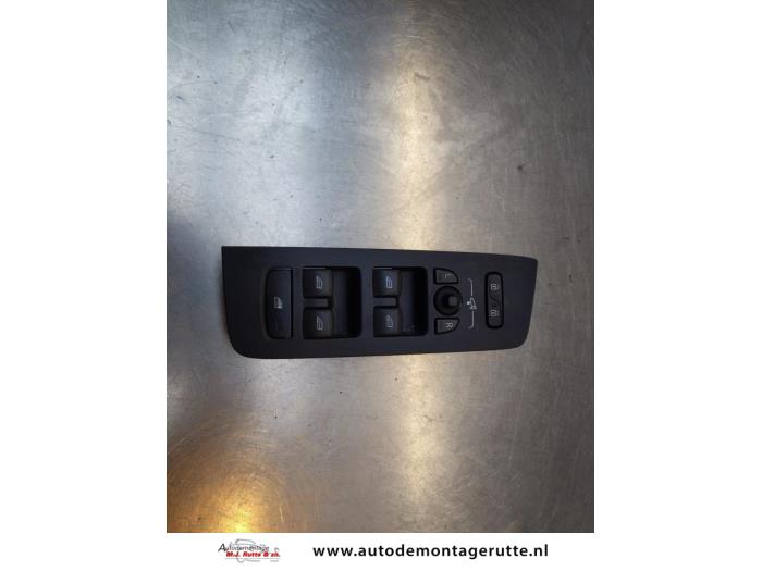 Usados Interruptor combinado de ventanillas Volvo V40 (MV) 1.6 D2 Precio € 30,00 Norma de margen ofrecido por Autodemontage M.J. Rutte B.V.