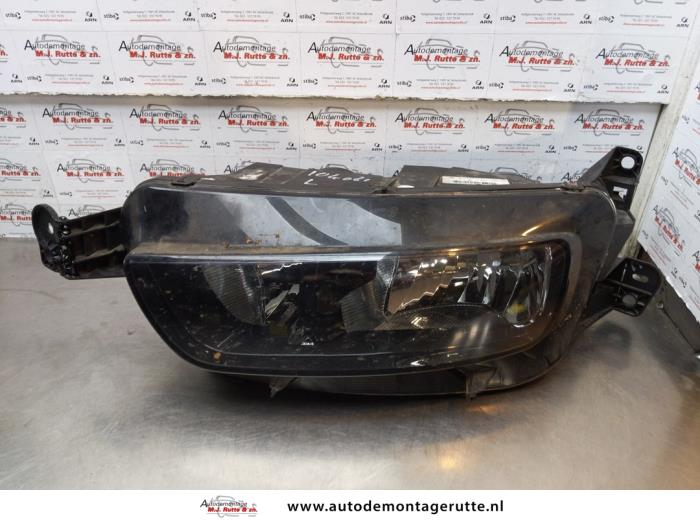 Gebrauchte Scheinwerfer links Citroen C4 Picasso (3D/3E) 1.6 e-Hdi, BlueHDi 115 Preis € 175,00 Margenregelung angeboten von Autodemontage M.J. Rutte B.V.