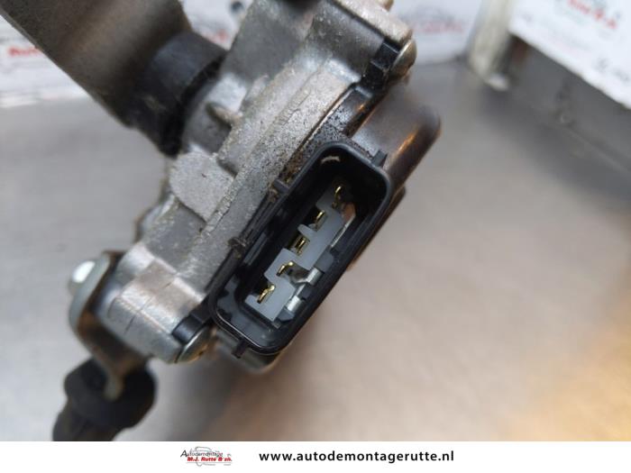 Mecanismo y motor de limpiaparabrisas de un Dacia Lodgy (JS) 1.2 TCE 16V 2013