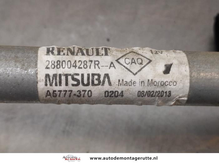 Mecanismo y motor de limpiaparabrisas de un Dacia Lodgy (JS) 1.2 TCE 16V 2013