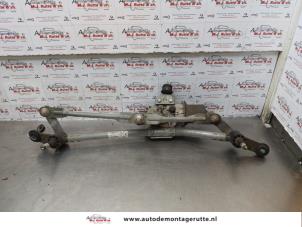 Usados Mecanismo y motor de limpiaparabrisas Dacia Lodgy (JS) 1.2 TCE 16V Precio de solicitud ofrecido por Autodemontage M.J. Rutte B.V.