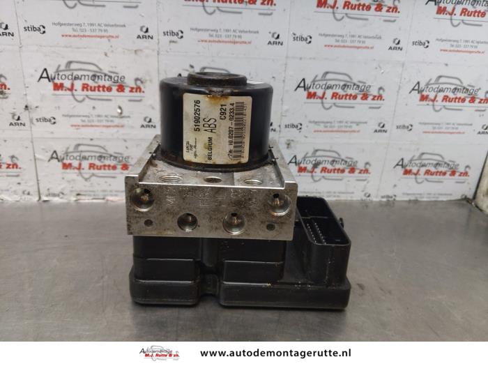 Begagnade ABS-pump Fiat Doblo Cargo (263) 1.3 MJ 16V DPF Euro 5 Pris på förfrågan erbjuds av Autodemontage M.J. Rutte B.V.