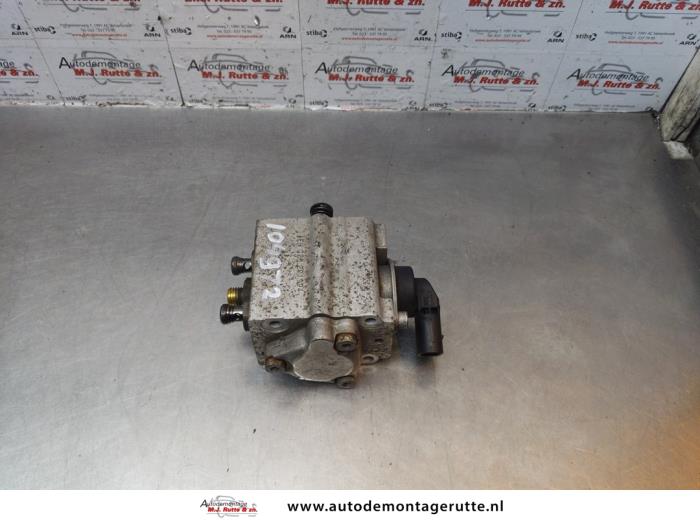 Begagnade Högtryckspump Volkswagen Golf V (1K1) 1.4 FSI 16V Pris € 225,00 Marginaltabell erbjuds av Autodemontage M.J. Rutte B.V.