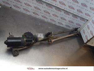 Usagé Moteur + mécanisme d'essuie glace Ford Focus 1 1.6 16V Prix sur demande proposé par Autodemontage M.J. Rutte B.V.