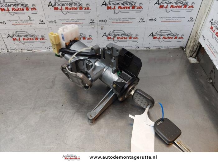 Używane Stacyjka + Kluczyk Suzuki Ignis (FH) 1.3 16V Cena na żądanie oferowane przez Autodemontage M.J. Rutte B.V.