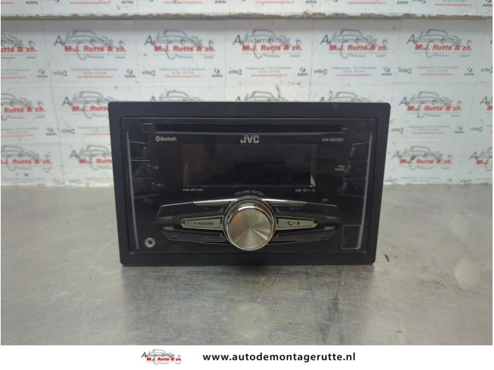 Używane Radio Volkswagen Fox (5Z) 1.4 16V Cena na żądanie oferowane przez Autodemontage M.J. Rutte B.V.
