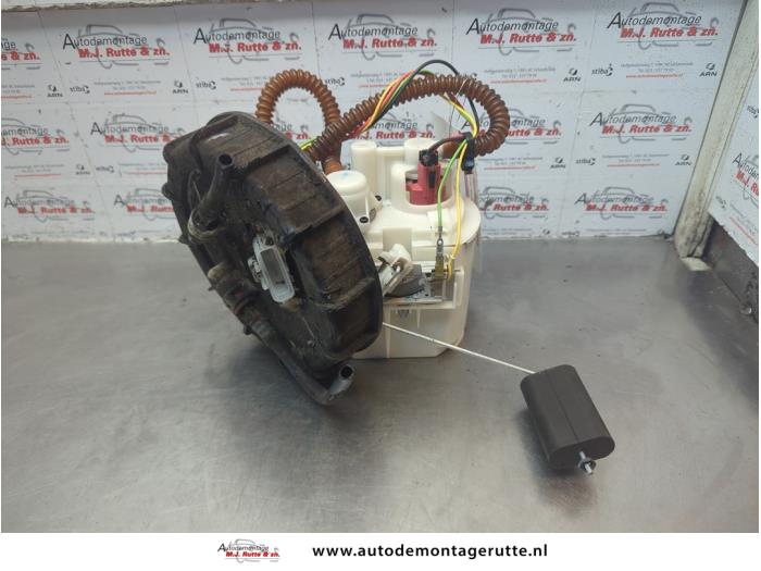 Usagé Pompe à carburant Ford Mondeo III Wagon 2.0 16V Prix sur demande proposé par Autodemontage M.J. Rutte B.V.