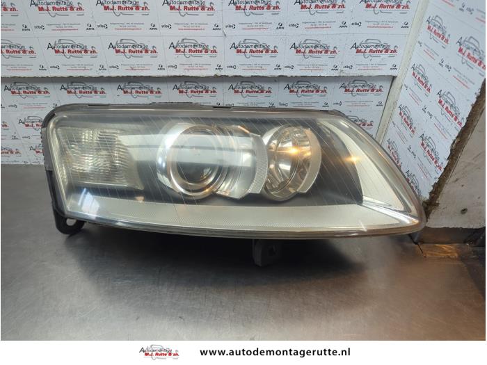 Używane Reflektor prawy Audi A6 (C6) 3.0 TDI V6 24V Quattro Cena € 175,00 Procedura marży oferowane przez Autodemontage M.J. Rutte B.V.