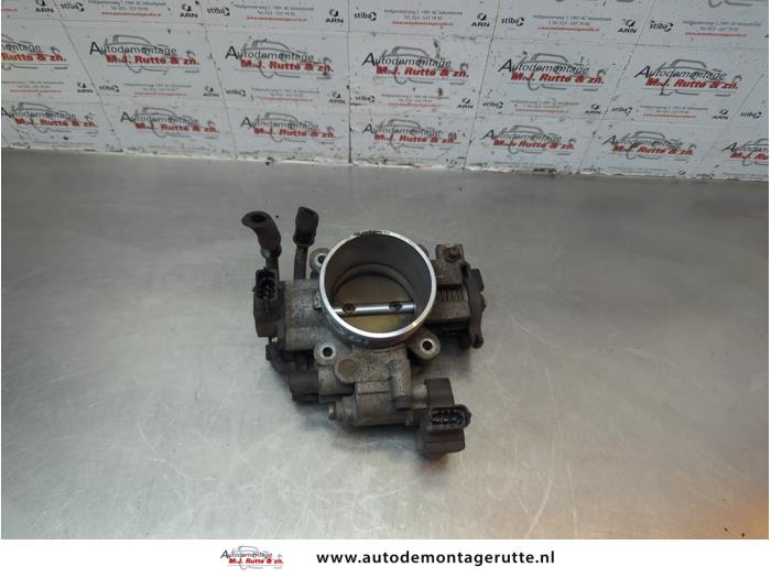 Usagé Boitier papillon Kia Carens III (FG) 2.0i CVVT 16V Prix sur demande proposé par Autodemontage M.J. Rutte B.V.