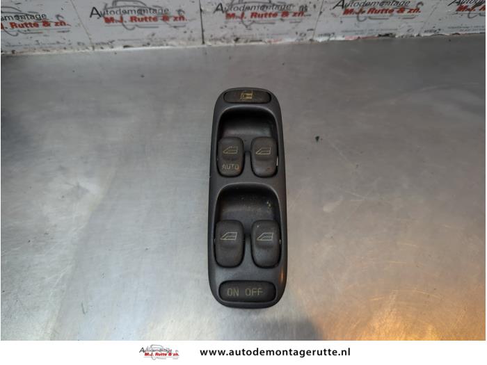 Używane Przelacznik combi okienny Volvo V70 (GW/LW/LZ) 2.4 20V 140 Cena na żądanie oferowane przez Autodemontage M.J. Rutte B.V.