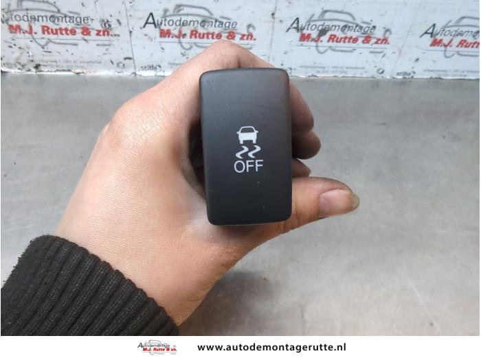 Używane Przelacznik ESP Honda Insight (ZE2) 1.3 16V VTEC Cena na żądanie oferowane przez Autodemontage M.J. Rutte B.V.