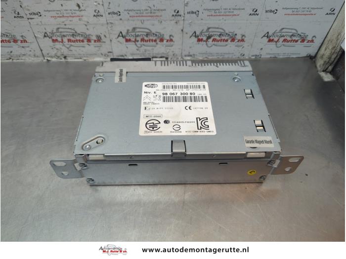 Usagé Module navigation Peugeot 208 I (CA/CC/CK/CL) 1.2 Vti 12V PureTech 82 Prix € 275,00 Règlement à la marge proposé par Autodemontage M.J. Rutte B.V.