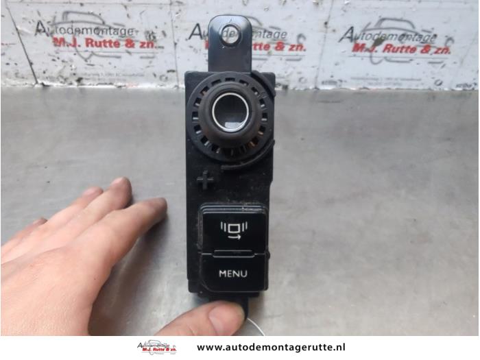 Used On-board computer controller Peugeot 208 I (CA/CC/CK/CL) 1.2 Vti 12V PureTech 82 Price € 25,00 Margin scheme offered by Autodemontage M.J. Rutte B.V.