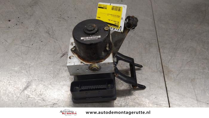 Usagé Bloc ABS BMW 3 serie (E46/4) 316i 16V Prix sur demande proposé par Autodemontage M.J. Rutte B.V.