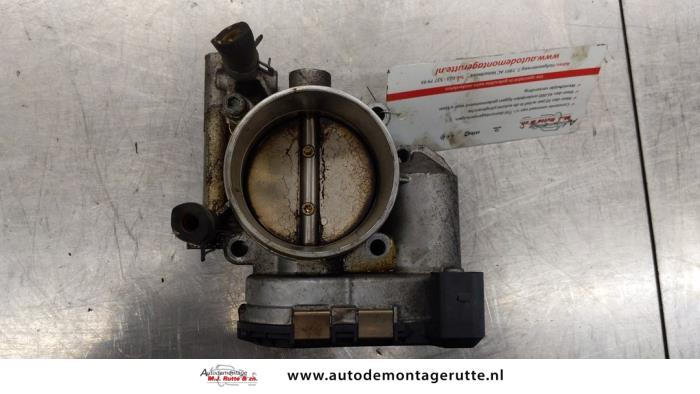 Usagé Boitier papillon Volkswagen Golf IV (1J1) 2.3 V5 GTI 20V Prix sur demande proposé par Autodemontage M.J. Rutte B.V.