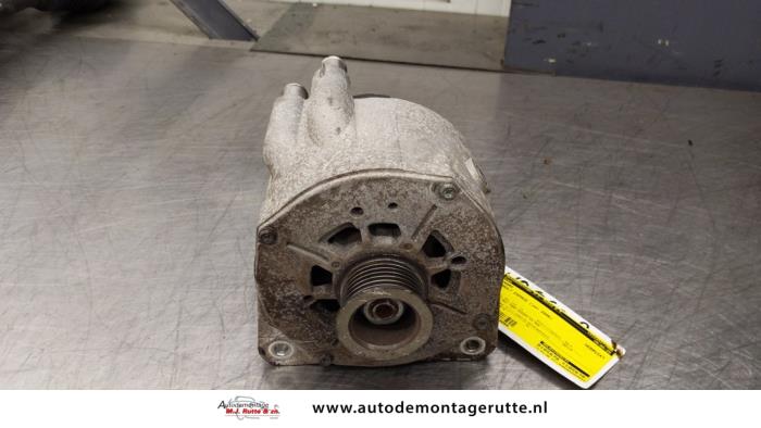 Begagnade Dynamo Renault Espace (JK) 2.0 Turbo 16V Grand Espace Pris € 150,00 Marginaltabell erbjuds av Autodemontage M.J. Rutte B.V.