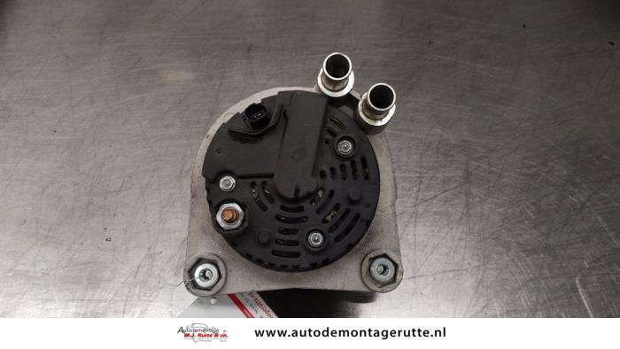 Dynamo van een Renault Espace (JK) 2.0 Turbo 16V Grand Espace 2006