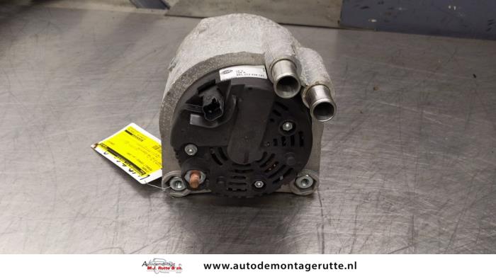 Dynamo van een Renault Espace (JK) 2.0 Turbo 16V Grand Espace 2006