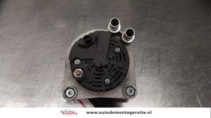 Dynamo van een Renault Espace (JK) 2.0 Turbo 16V Grand Espace 2006