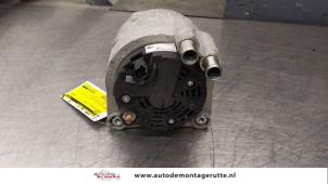 Dynamo van een Renault Espace (JK) 2.0 Turbo 16V Grand Espace 2006