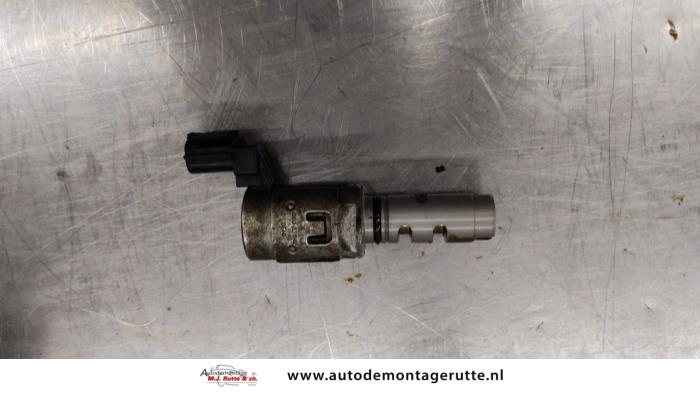 Begagnade Kamaxelsensor Ford Grand C-Max (DXA) 1.6 EcoBoost 16V Pris på förfrågan erbjuds av Autodemontage M.J. Rutte B.V.