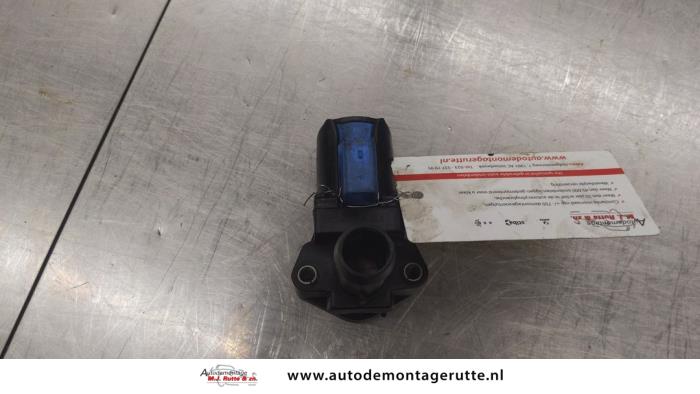 Begagnade Extra vattenpump Ford Grand C-Max (DXA) 1.6 EcoBoost 16V Pris på förfrågan erbjuds av Autodemontage M.J. Rutte B.V.