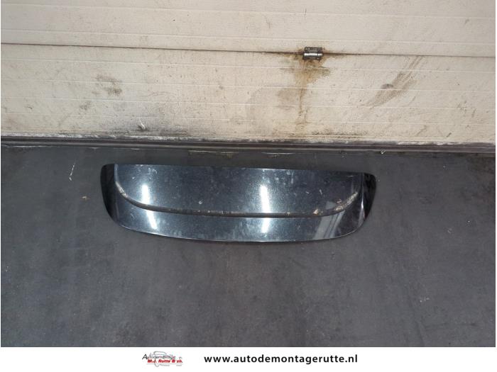 Używane Spojler Kia Pro cee'd (EDB3) 1.4 CVVT 16V Cena na żądanie oferowane przez Autodemontage M.J. Rutte B.V.
