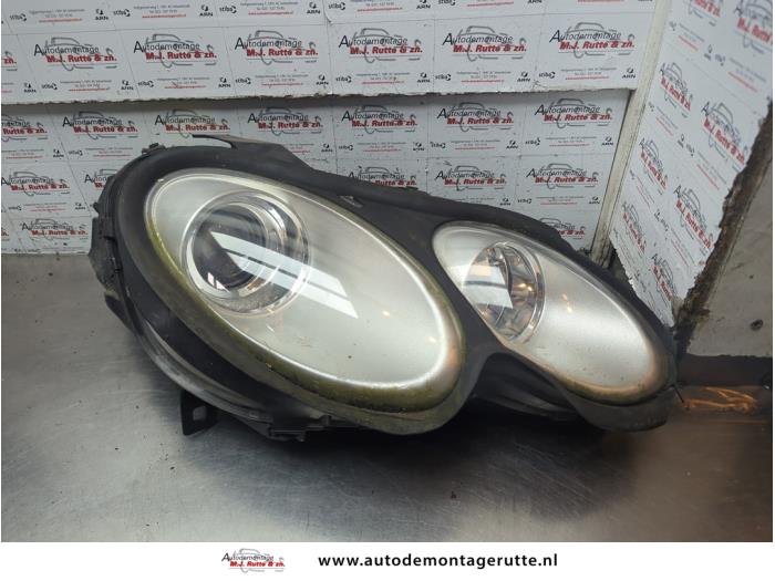 Używane Reflektor prawy Smart Forfour (454) 1.1 12V Cena € 100,00 Procedura marży oferowane przez Autodemontage M.J. Rutte B.V.
