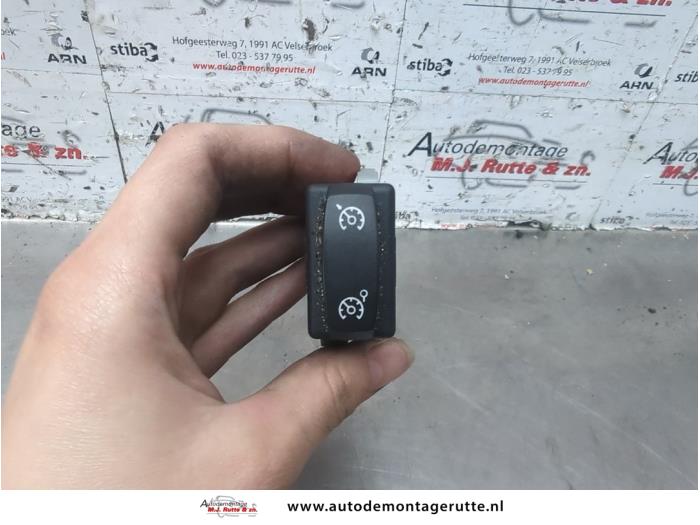 Używane Obsluga tempomatu Renault Espace (JK) 2.0 Turbo 16V Grand Espace Cena na żądanie oferowane przez Autodemontage M.J. Rutte B.V.
