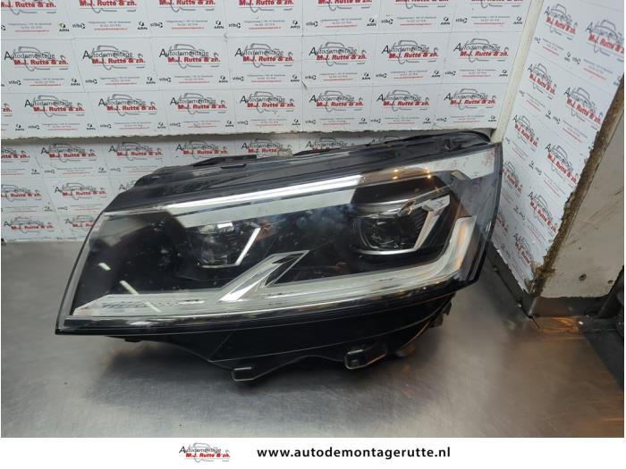 Gebrauchte Scheinwerfer links Volkswagen Transporter T6 2.0 TDI 150 4Motion Preis € 500,00 Margenregelung angeboten von Autodemontage M.J. Rutte B.V.
