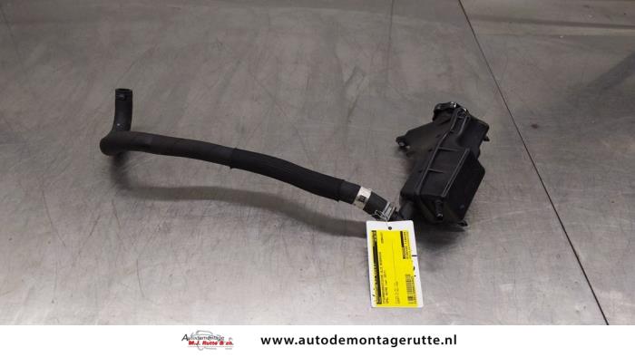 Begagnade Styrservotank Opel Astra J GTC (PD2/PF2) 2.0 16V Turbo OPC Pris på förfrågan erbjuds av Autodemontage M.J. Rutte B.V.
