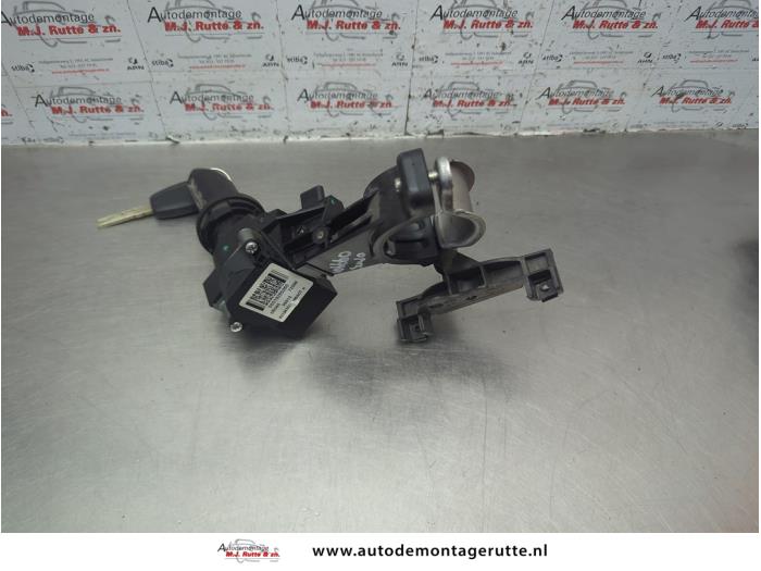 Ignition lock + computer from a Fiat Doblo Cargo (263) 1.3 MJ 16V DPF Euro 5 2013