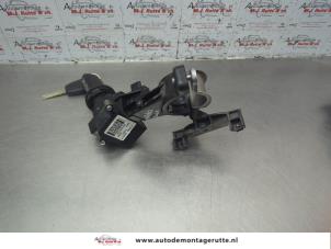 Ignition lock + computer from a Fiat Doblo Cargo (263) 1.3 MJ 16V DPF Euro 5 2013
