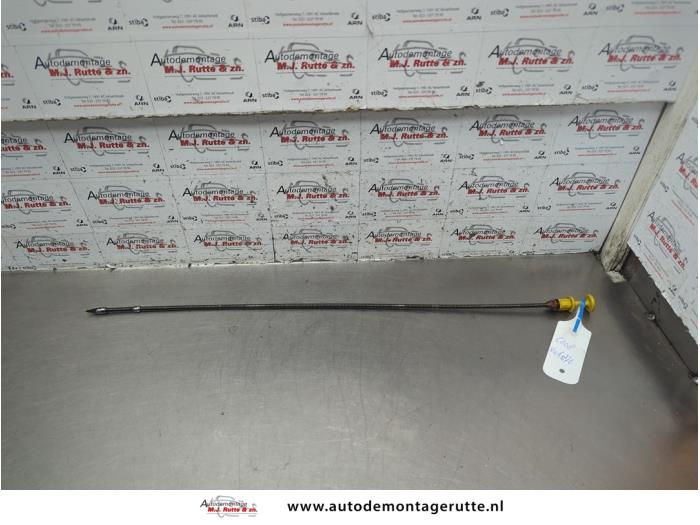 Gebrauchte Ölmessstab Peugeot 5008 I (0A/0E) 1.6 THP 16V Preis auf Anfrage angeboten von Autodemontage M.J. Rutte B.V.