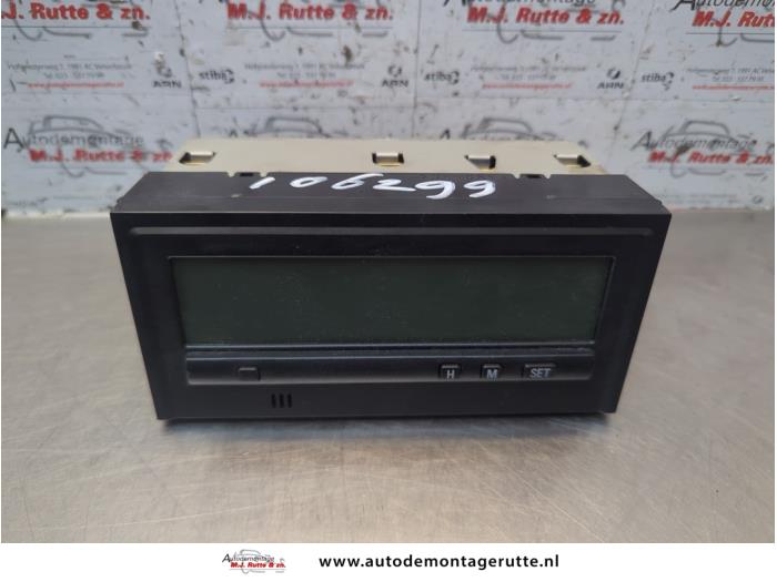 Begagnade Klocka Mitsubishi Space Star (DG) 1.3 16V Pris på förfrågan erbjuds av Autodemontage M.J. Rutte B.V.