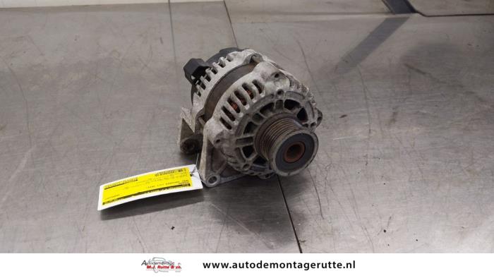 Begagnade Dynamo Opel Insignia Sports Tourer 1.6 Turbo 16V Ecotec Pris på förfrågan erbjuds av Autodemontage M.J. Rutte B.V.