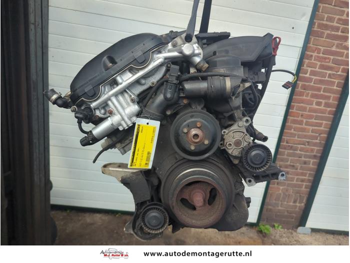 Używane Silnik BMW 5 serie (E60) 525i 24V Cena € 750,00 Procedura marży oferowane przez Autodemontage M.J. Rutte B.V.