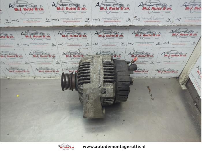 Gebrauchte Dynamo Mercedes CLK (C208) 2.0 200 16V Preis € 75,00 Margenregelung angeboten von Autodemontage M.J. Rutte B.V.