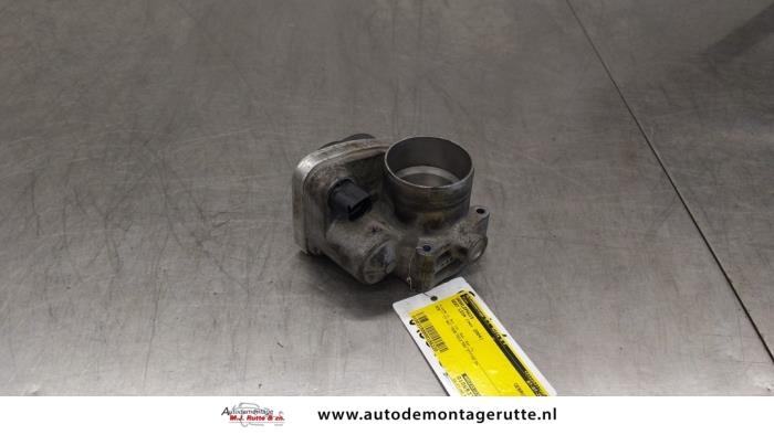 Używane Przepustnica Seat Leon (1M1) 1.6 16V Cena € 50,00 Procedura marży oferowane przez Autodemontage M.J. Rutte B.V.