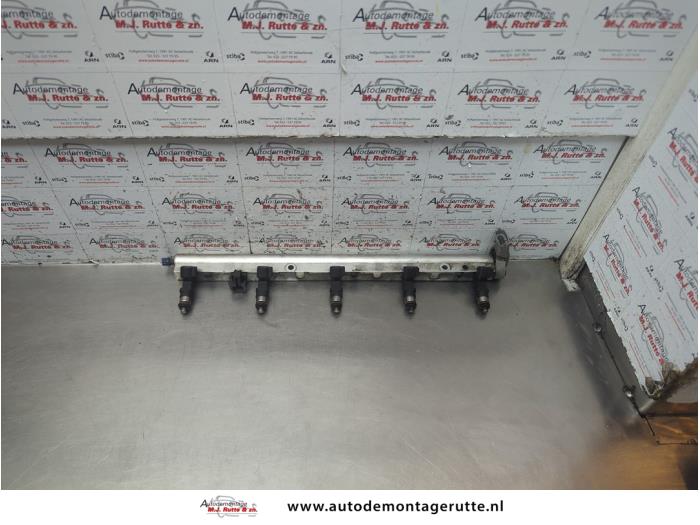 Usagé Système d'injection Volvo XC90 I 2.5 T 20V Prix € 100,00 Règlement à la marge proposé par Autodemontage M.J. Rutte B.V.