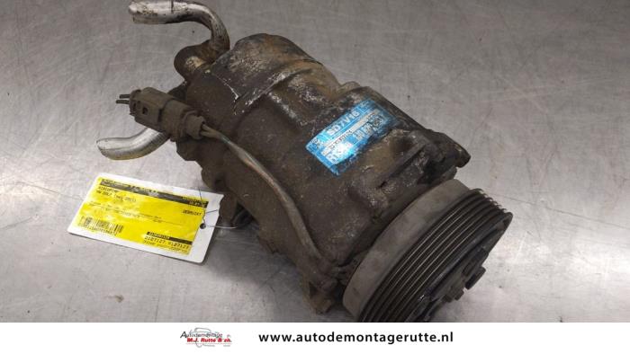Gebrauchte Klimapumpe Volkswagen Golf IV (1J1) 1.4 16V Preis auf Anfrage angeboten von Autodemontage M.J. Rutte B.V.