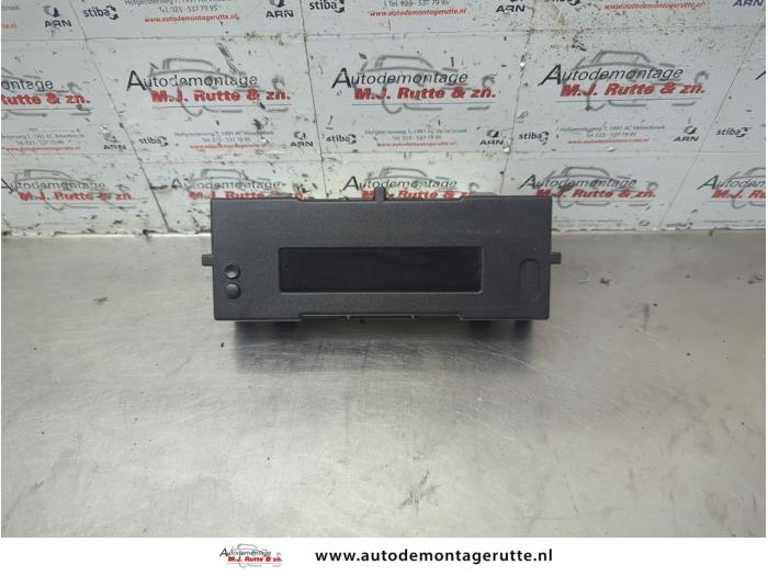 Begagnade Klocka Renault Clio III (BR/CR) 1.4 16V Pris på förfrågan erbjuds av Autodemontage M.J. Rutte B.V.