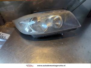 Gebrauchte Scheinwerfer rechts BMW 3 serie Touring (E91) 320i 16V Preis auf Anfrage angeboten von Autodemontage M.J. Rutte B.V.