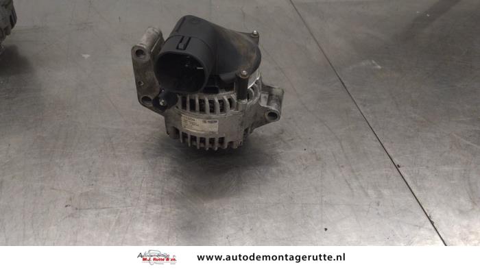 Usagé Dynamo Ford Mondeo III Wagon 2.0 16V Prix sur demande proposé par Autodemontage M.J. Rutte B.V.