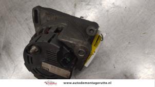 Dynamo van een Renault Twingo (C06) 1.2 16V 2006