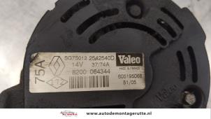 Dynamo van een Renault Twingo (C06) 1.2 16V 2006