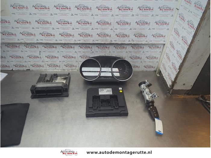 Used Ignition lock + computer Volkswagen Polo V (6R) 1.4 TDI DPF BlueMotion technology Price € 175,00 Margin scheme offered by Autodemontage M.J. Rutte B.V.