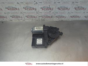 Begagnade Motor, dörrfönster Volkswagen Caddy III (2KA,2KH,2CA,2CH) 2.0 SDI Pris på förfrågan erbjuds av Autodemontage M.J. Rutte B.V.