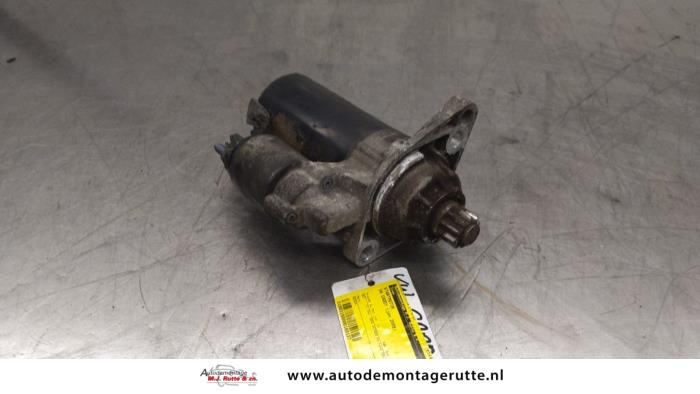 Startmotor från en Volkswagen Caddy III (2KA,2KH,2CA,2CH) 2.0 SDI 2008