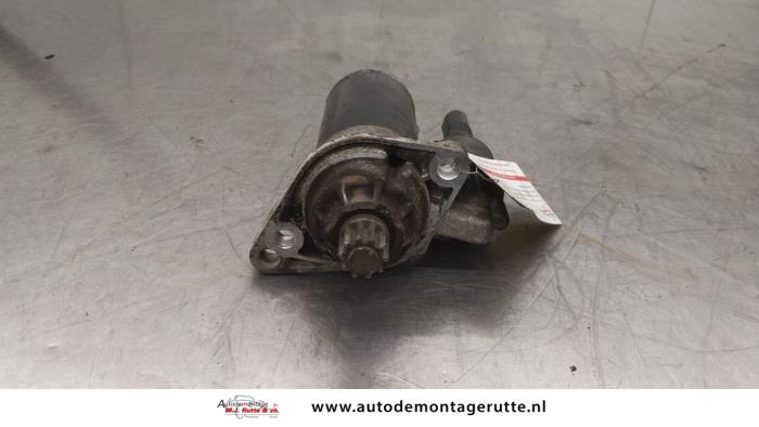 Startmotor från en Volkswagen Caddy III (2KA,2KH,2CA,2CH) 2.0 SDI 2008